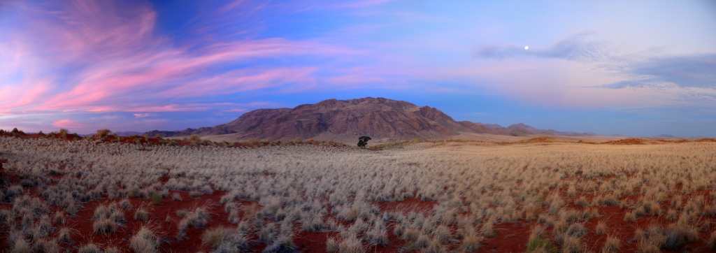 Namibia / Panorama 4 - Namib Naukluft National Park (Wolwedans)