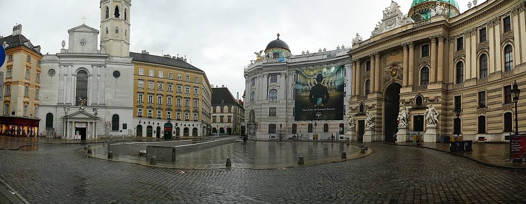 Wien / Panorama 2 - Michaelerkirche und Hofburg